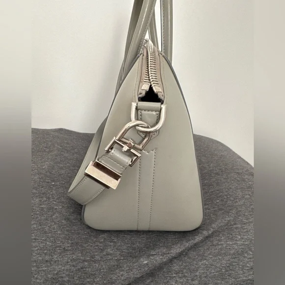 Authentic *** Givenchy Antigona Bag in Grey - Picture 8 of 9